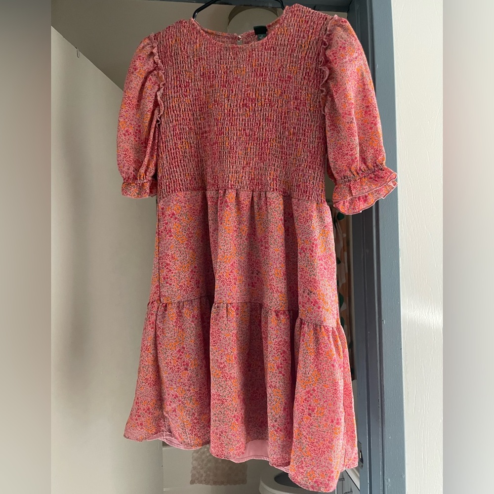 Mid/mini dress